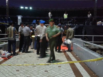 Insiden Jasad Gosong, Ahmad Dhani Setop Konser