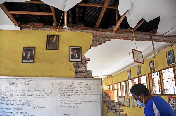 Rekontruksi Lombok prioritaskan sekolah & pasar