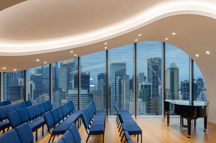 Mengintip Gereja Setinggi 21 Lantai di Hong Kong