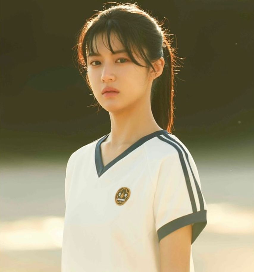 Go Yoon Jung Dikonfirmasi akan Jadi Residen Obgyn di Spin-Off Hospital Playlist