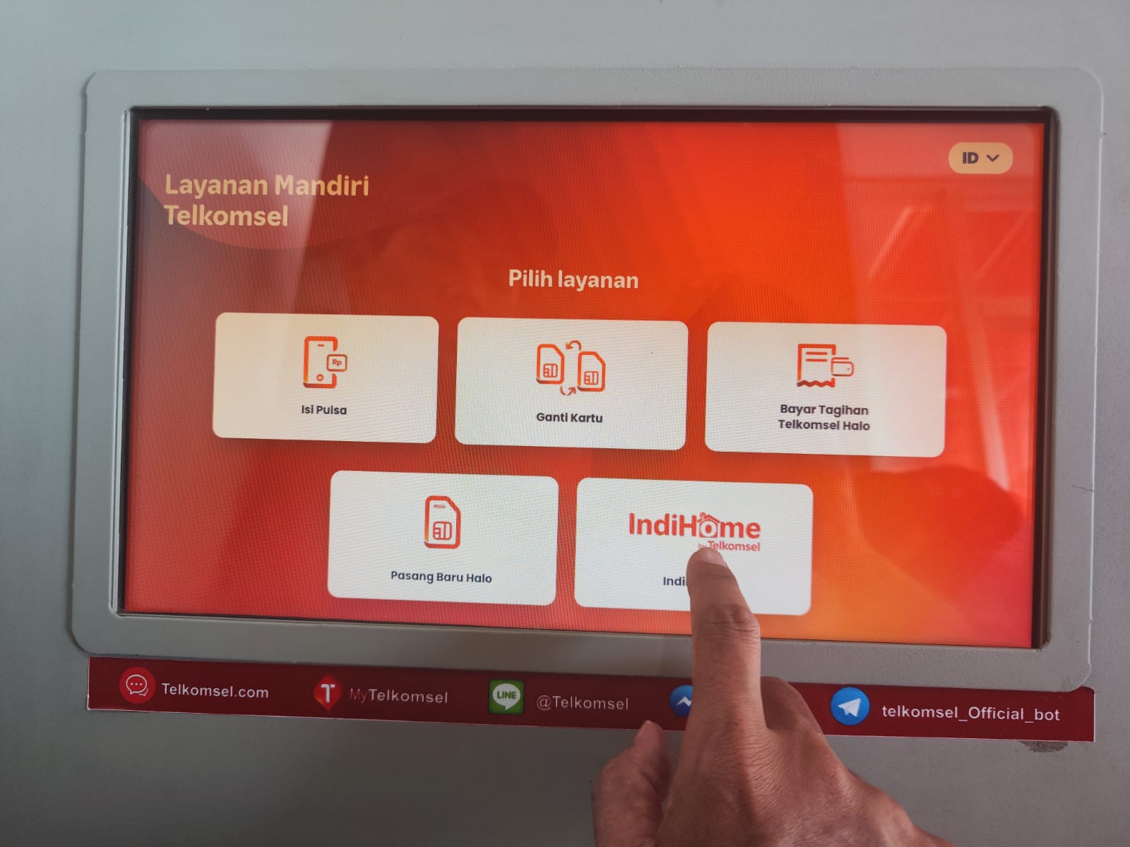 Grapari Telkomsel Sediakan Layanan dan Edukasi Produk hingga Self-Service
