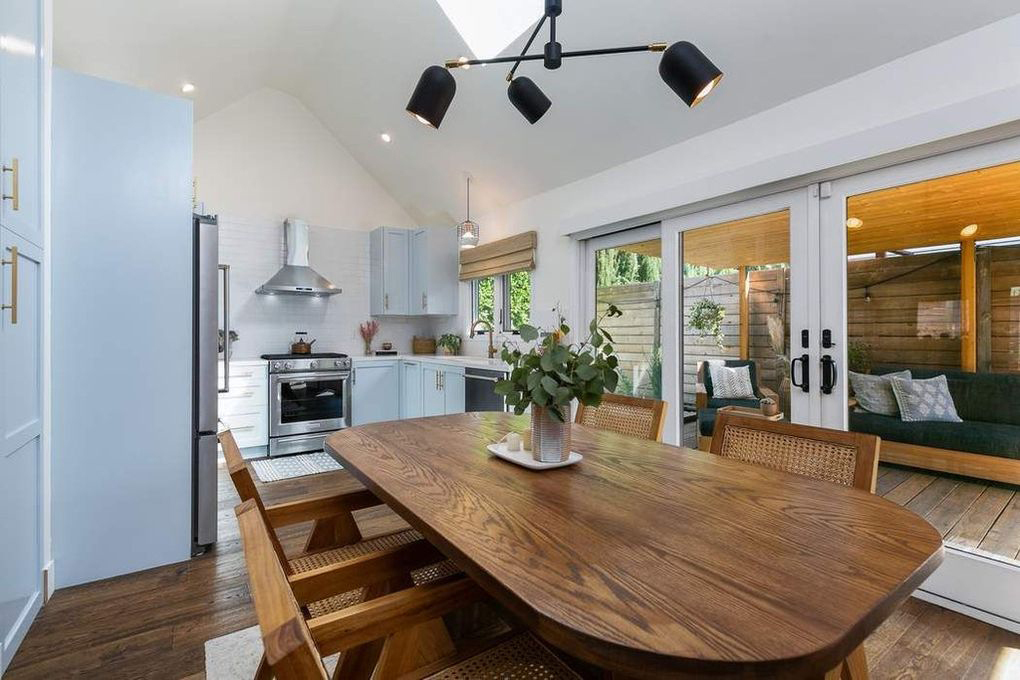 Rumah Mungil hanya 85 Meter Persegi Ini Dijual Rp15 Miliar