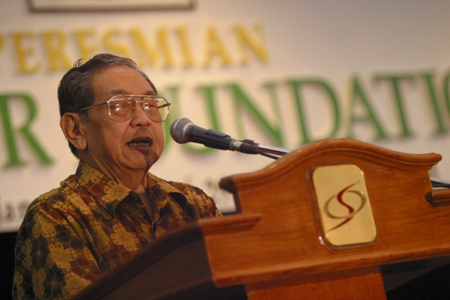 Pembahasan Gelar Pahlawan untuk Soeharto Mengendap