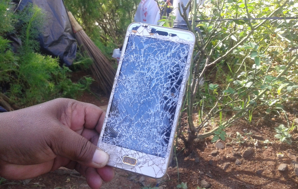 <i>Handphone</i> hingga Tas Ditemukan Petugas Usai Perayaan Tahun Baru di Monas