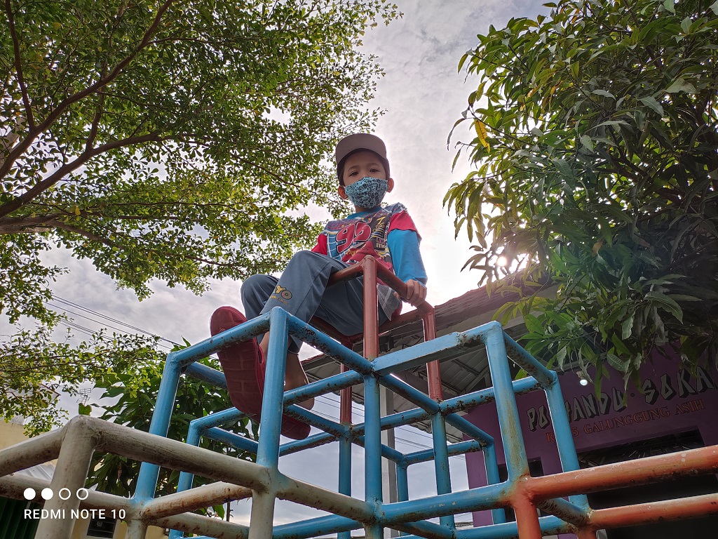 Review Redmi Note 10, Desain dan Spesifikasinya Naik Kelas