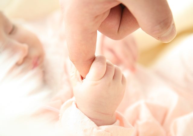 Gejala dan Pengobatan Hernia pada Bayi dan Anak