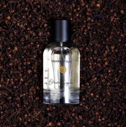 Salah satu varian brand parfum lokal HMNS. Instagram @hmns.id