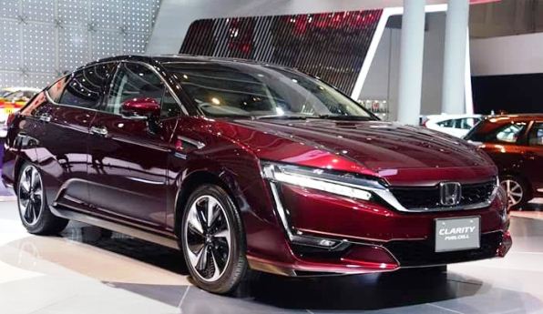 Adu Keren Mobil Konsep di GIIAS 2016