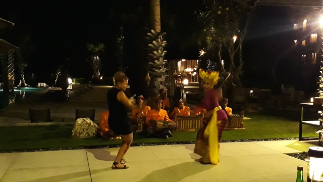 Mencari Ketenangan di Uluwatu