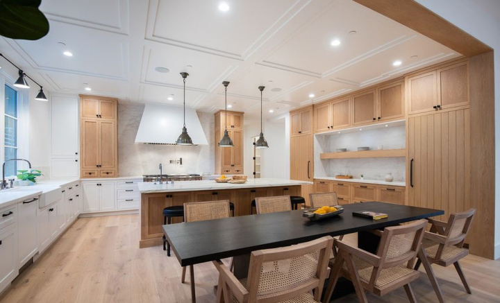 Juri America's Got Talent Jual Rumah Rp150 Miliar