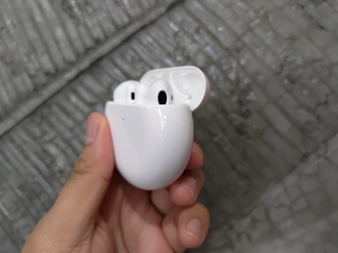 Review Huawei FreeBuds 4, Kualitas Premium Didukung ANC Canggih