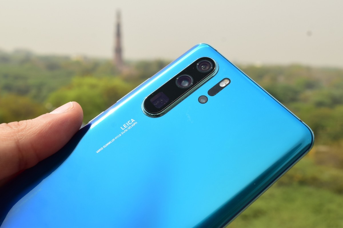 3 Smartphone dengan Kamera Belakang Terbaik