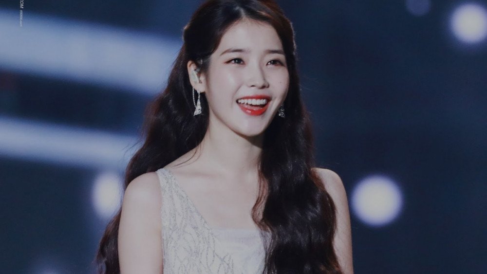 Penyanyi Korea IU. Foto: Allkpop