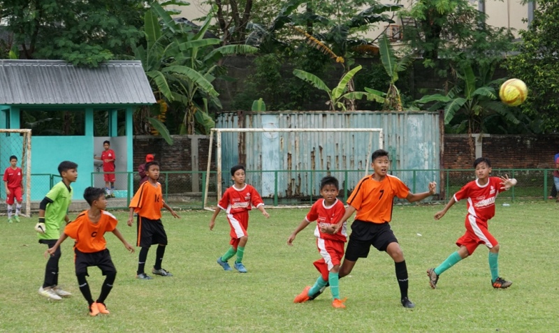Tersembunyi Bibit Bek Tangguh di IJSL 2017
