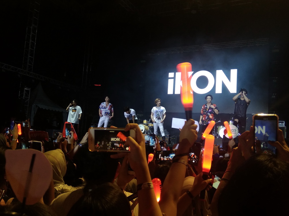 iKON Ajak Penggemar Pesta Pora di Gudfest 2019