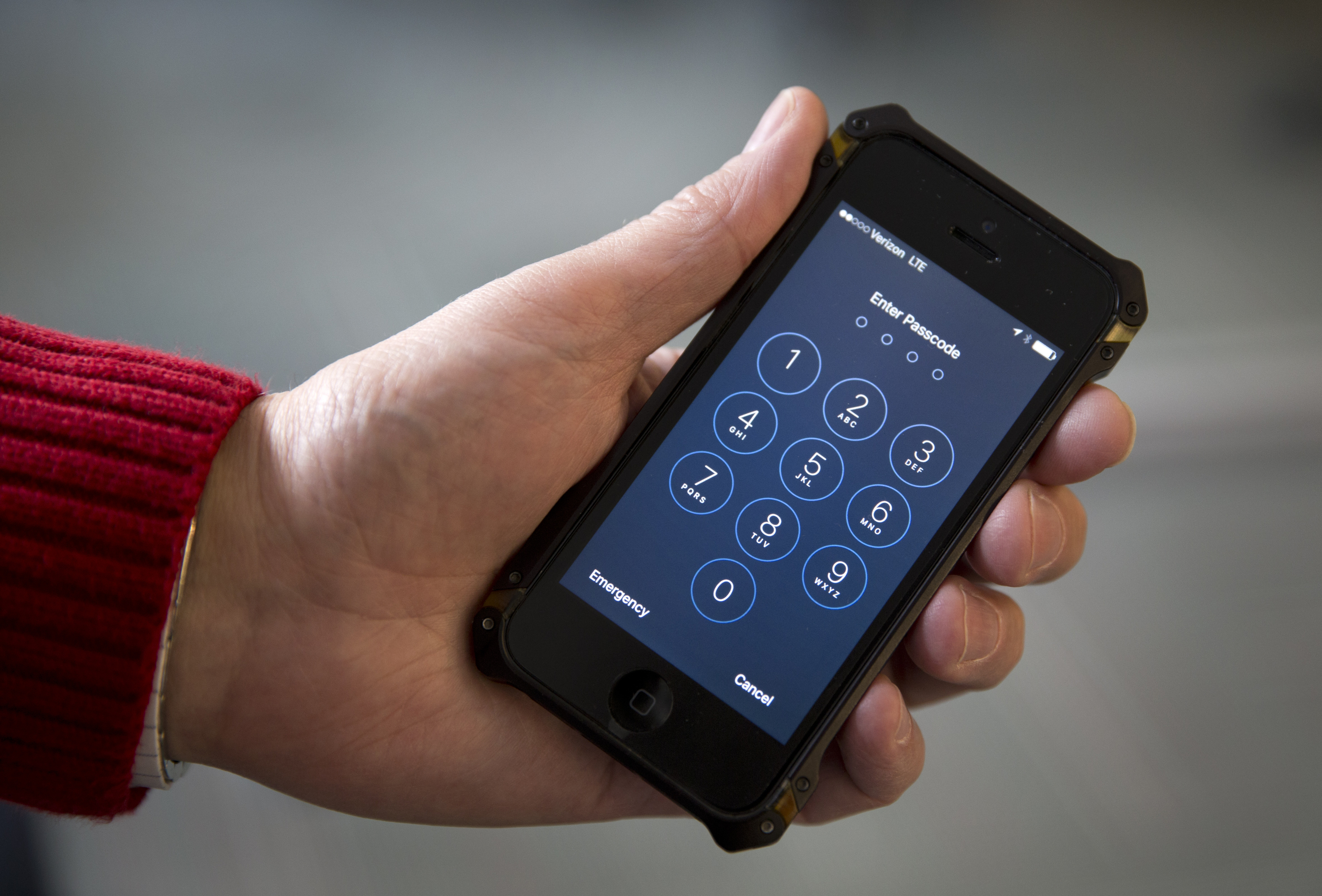 Hitam Putih Dunia <i>Hacker</i>