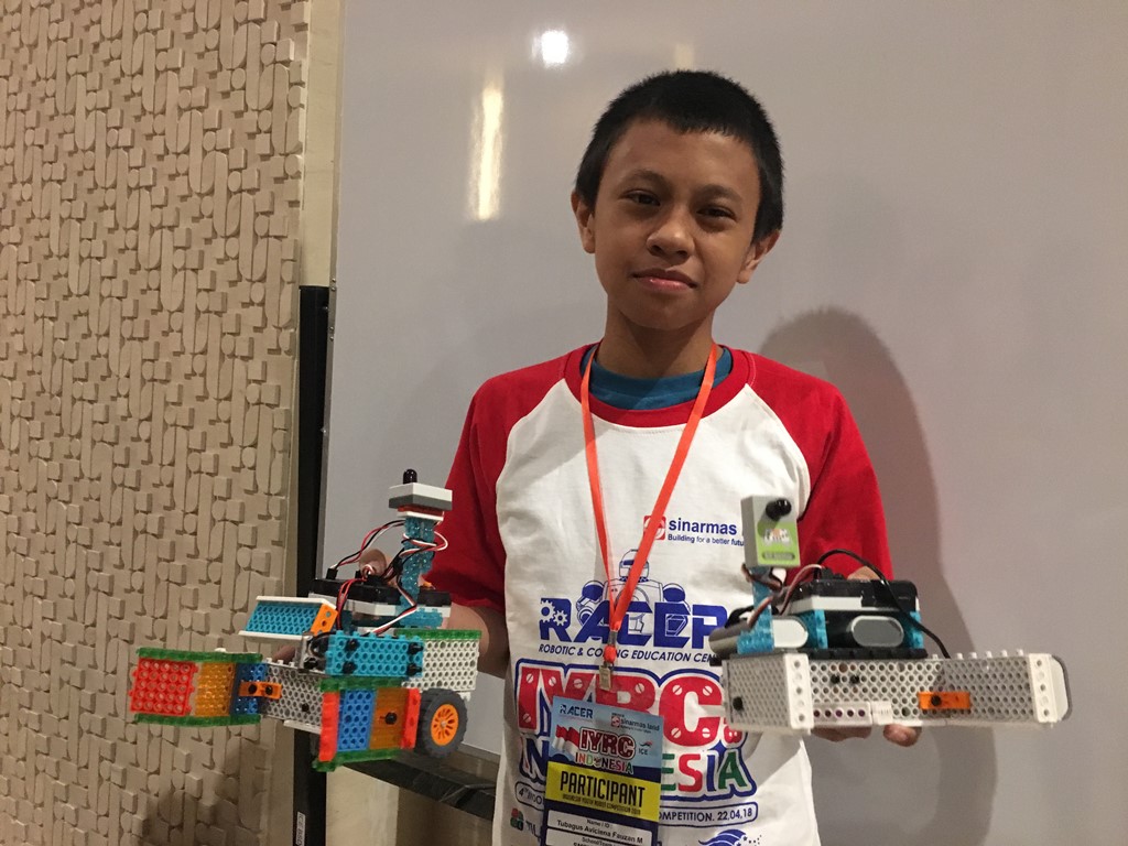 Pelajar se-Nusantara Memperebutkan Tiket Kontes Robotik Internasional