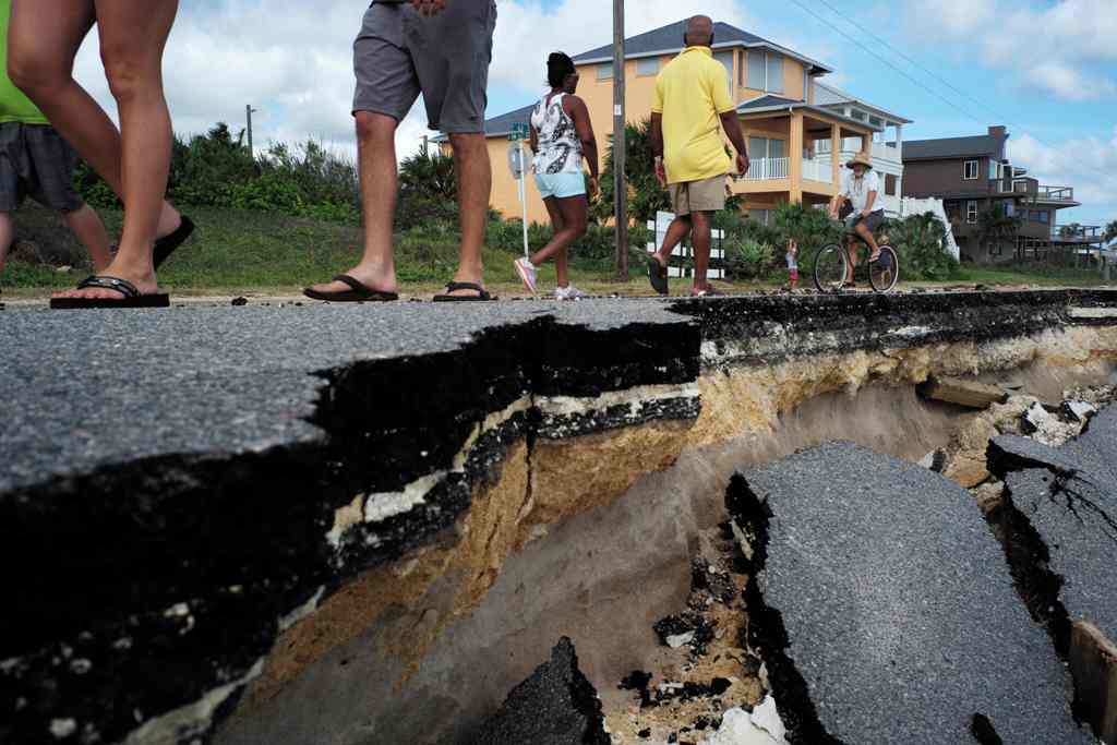 Badai Matthew Tewaskan 35 Orang di North Carolina