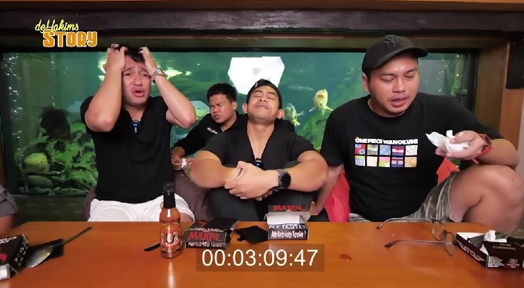 Irfan Hakim dilarikan ke RS setelah collab dengan Tanboy Kun. Youtube DeHakims Story