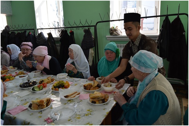 Mahasiswa Indonesia Gelar Aksi Sosial di 7 Kota Rusia