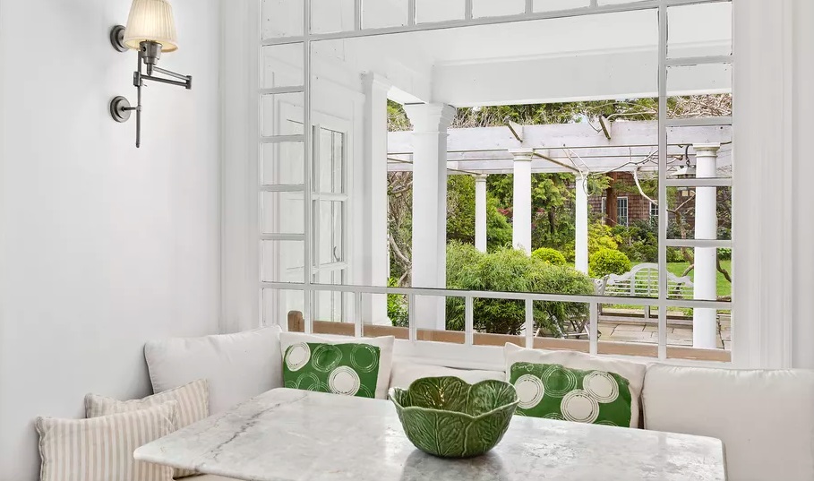 Intip Rumah Masa Kecil Jacqueline Kennedy