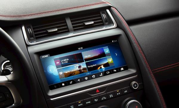 E-Pace, <i>Small</i> SUV Murah  ala Jaguar
