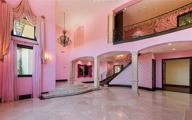 Rumah Barbie Jeffree Star Dijual Rp53 Miliar