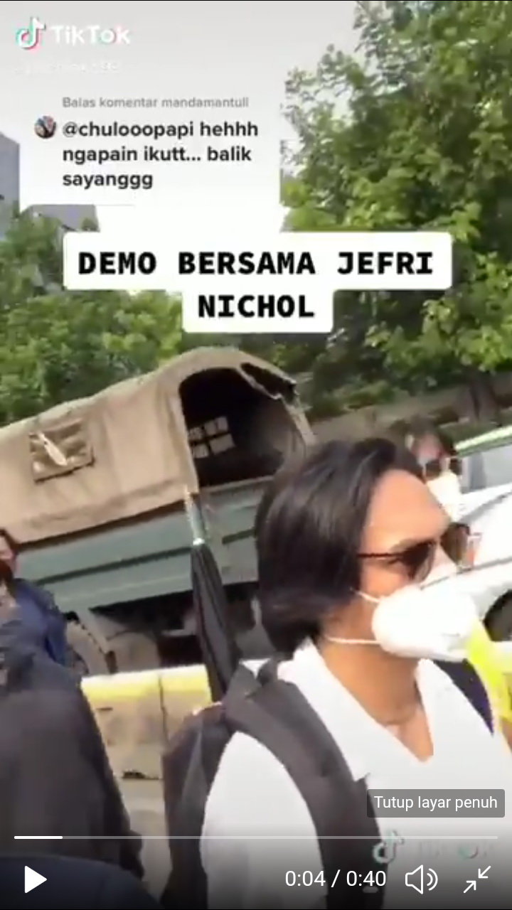 Potret Jefri Nichol Demo Tolak Omnibus Law