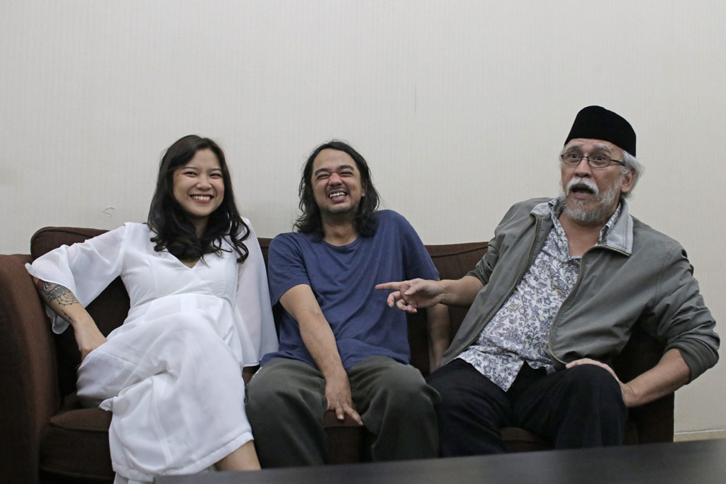 Antara Iwan Fals, Danilla, dan Jason Ranti