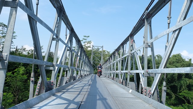 Menikmati Pesona Jembatan Mangunsuko