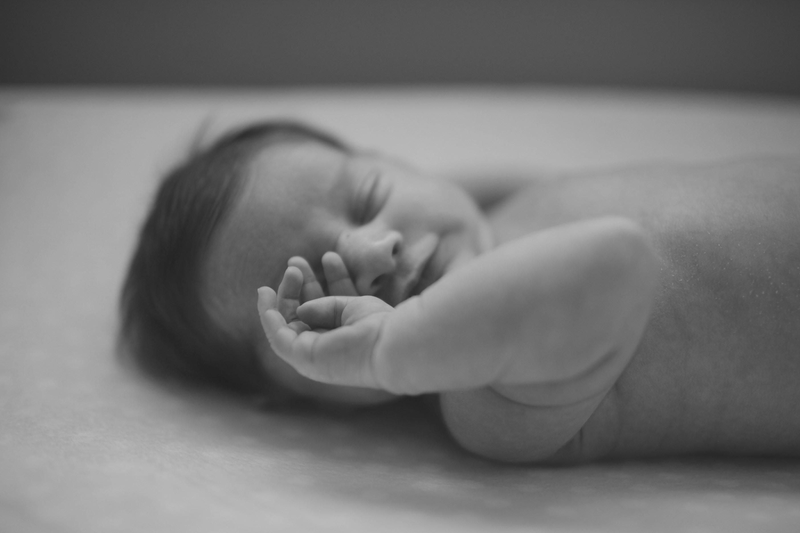 Bayi Mengeluarkan Bunyi Saat Menyusu Tanda Posisi Tak Tepat