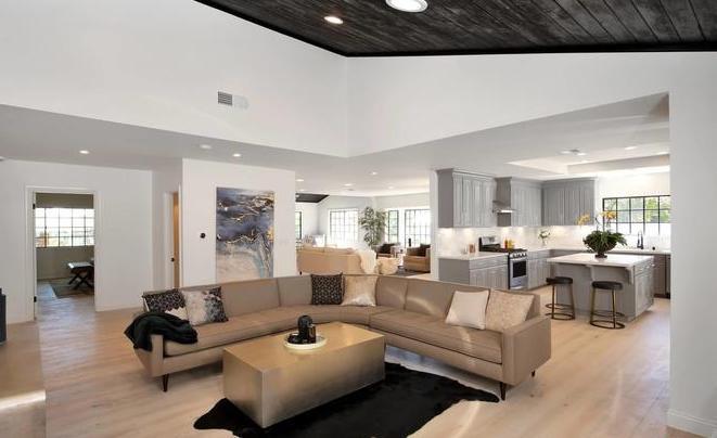 Jennifer Lopez Beli Rumah Sederhana di Los Angeles