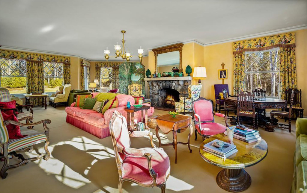 Bak Istana, Rumah Mewah John Travolta Punya 20 Kamar