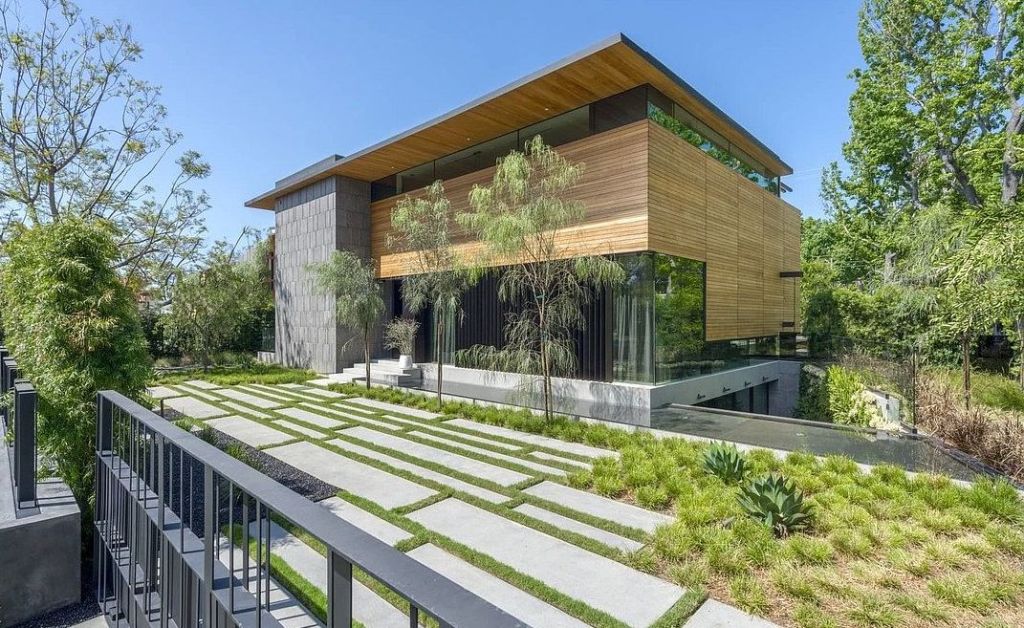 Intip Mewahnya Rumah Sewa John Legend dan Chrissy Teigen