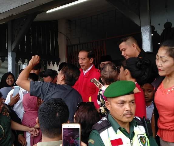 Jokowi Dorong Bisnis Supermikro