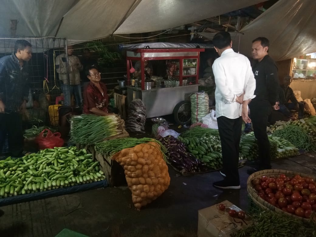 Jokowi Blusukan ke Pasar Surya Kencana Bogor