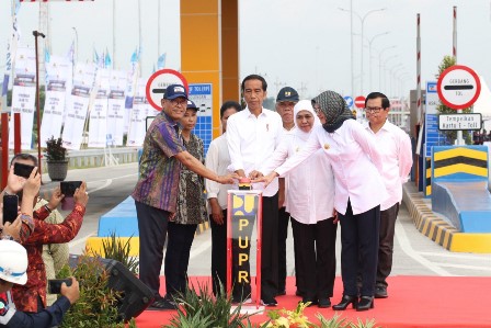 Jokowi Resmikan Tol Ruas Pasuruan-Probolinggo