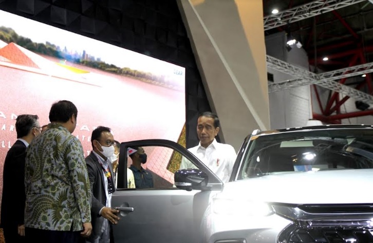 Ini Daftar Brand Otomotif yang Dikunjungi Jokowi di IIMS 2023