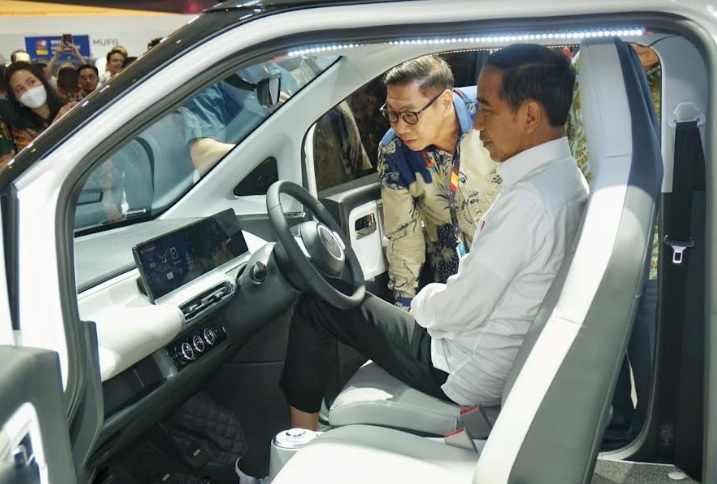 Ini Daftar Brand Otomotif yang Dikunjungi Jokowi di IIMS 2023