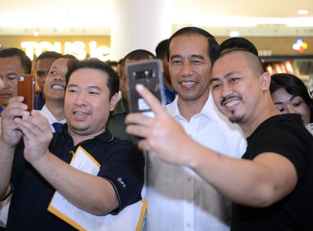 Jokowi Tonton Film Dilan 1990