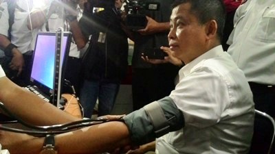 Menteri Perhubungan Sambangi Pemudik di Stasiun Pasar Senen