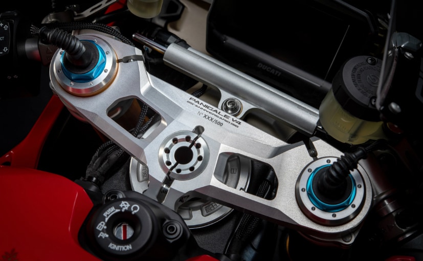 25 Tahun Eksistensi Ducati Panigale V4 916