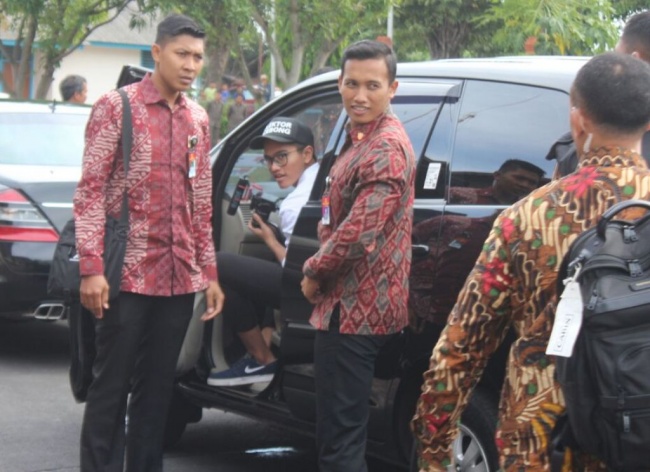 Mengulas Kata Ndeso dari Perspektif Linguistik