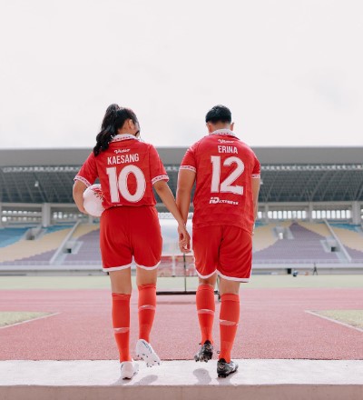 Foto <i>Prewedding</i> Pakai Jersey dengan Angka, Kaesang Pangarep Kode Tanggal Pernikahan?