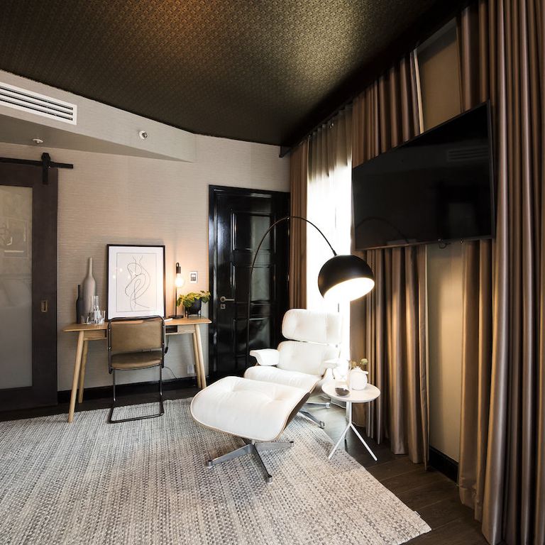 Unik, Hotel Ini Punya Dekorasi Kamar Nyentrik