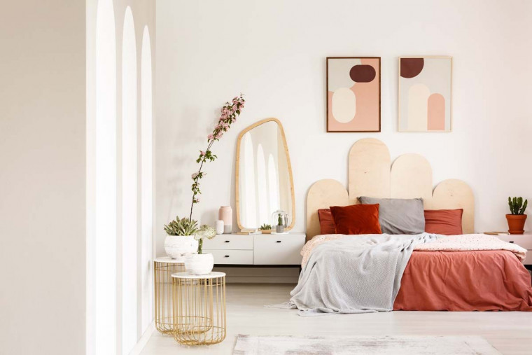Mana yang Cocok untuk Ruangan Kecil, Cat Warna Terang atau Gelap?