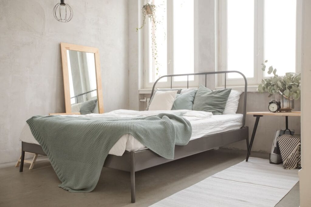 Punya Kamar Mungil? Begini Posisi Tempat Tidur yang Baik Menurut Feng Shui