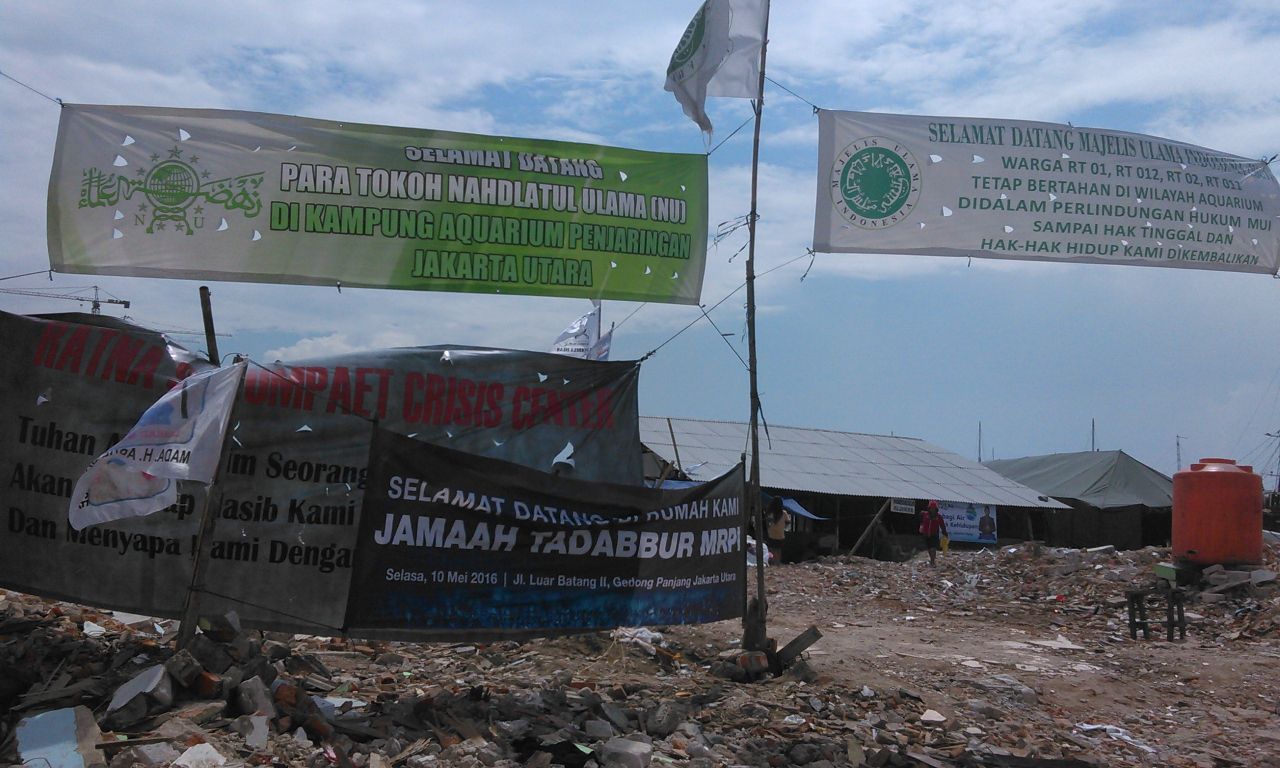 Ada Pemasok Nasi Bungkus untuk Warga Akuarium