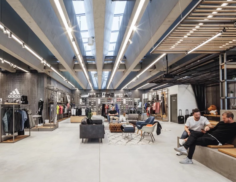 Kantor Baru Adidas dengan Atap Unik