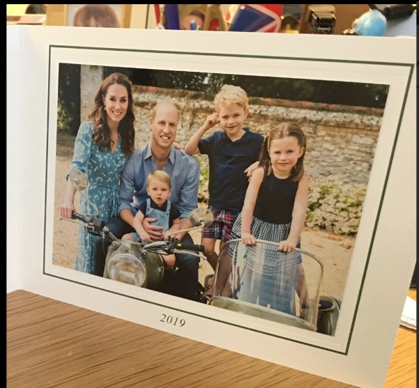 Kartu Natal Mengejutkan dari Kate Middleton dan Pangeran William